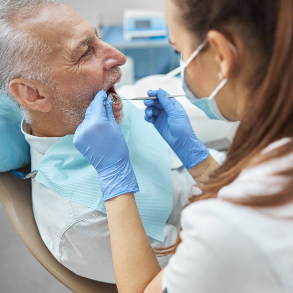 cuidado dental para personas mayores